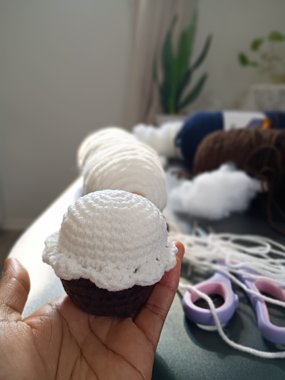 1pc *RANDOM COLOR* Crocheted Cupcake - Picture 2 of 4